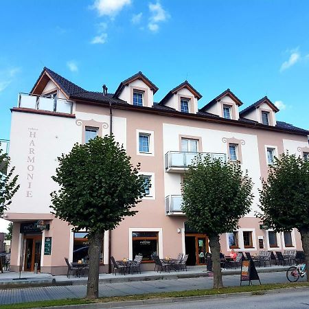 Wellness Hotel Harmonie Trzeboń Zewnętrze zdjęcie